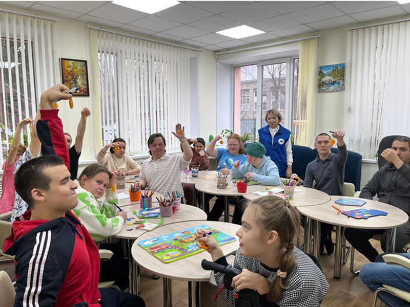 Проект «Мир меняют люди»: Помощь отделению дневного пребывания для инвалидов